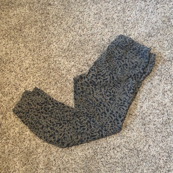 Pact XL Leopard Print Pants- Organic Cotton! - Picture 3 of 4
